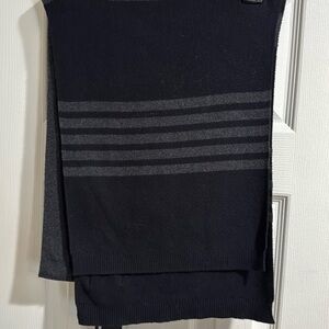 12” x 72”Murano scarf body 95% cotton 5% cashmere. Black gray pinstripe